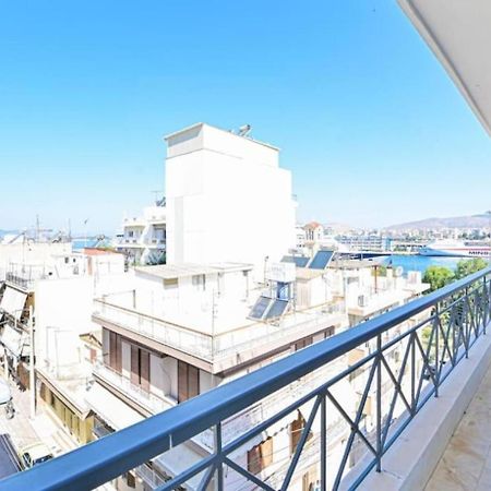 Cozy Apartment Located On Piraeus Port Area- Екстериор снимка
