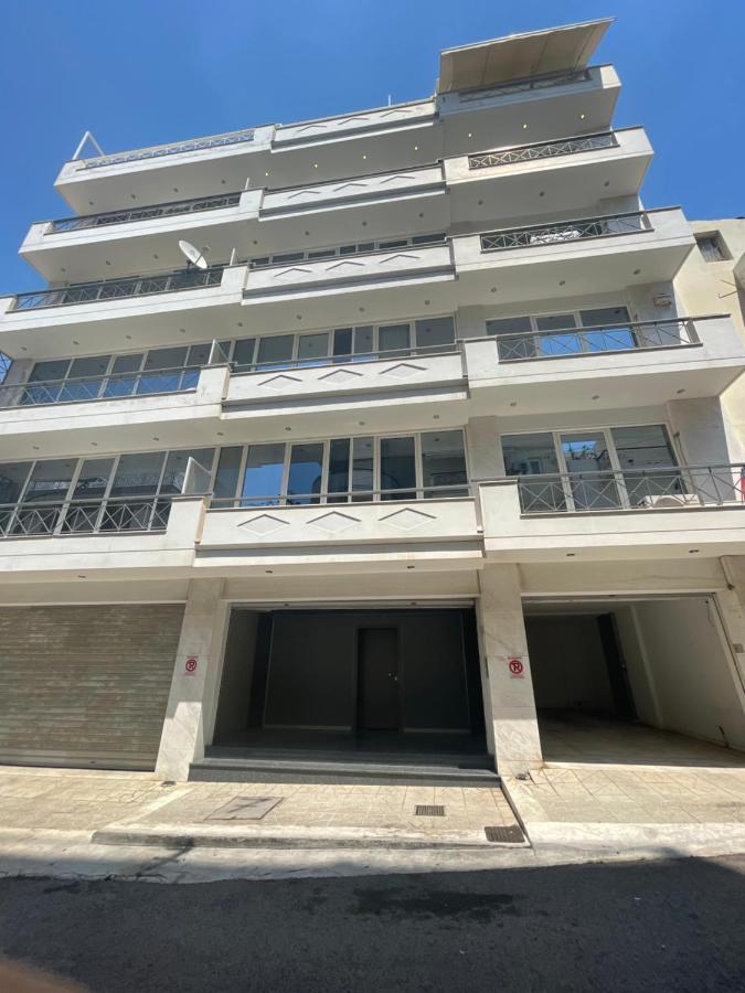 Cozy Apartment Located On Piraeus Port Area- Екстериор снимка