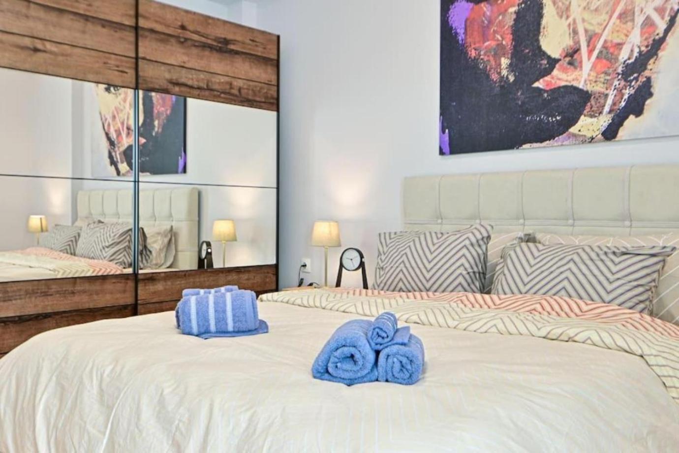 Cozy Apartment Located On Piraeus Port Area- Екстериор снимка